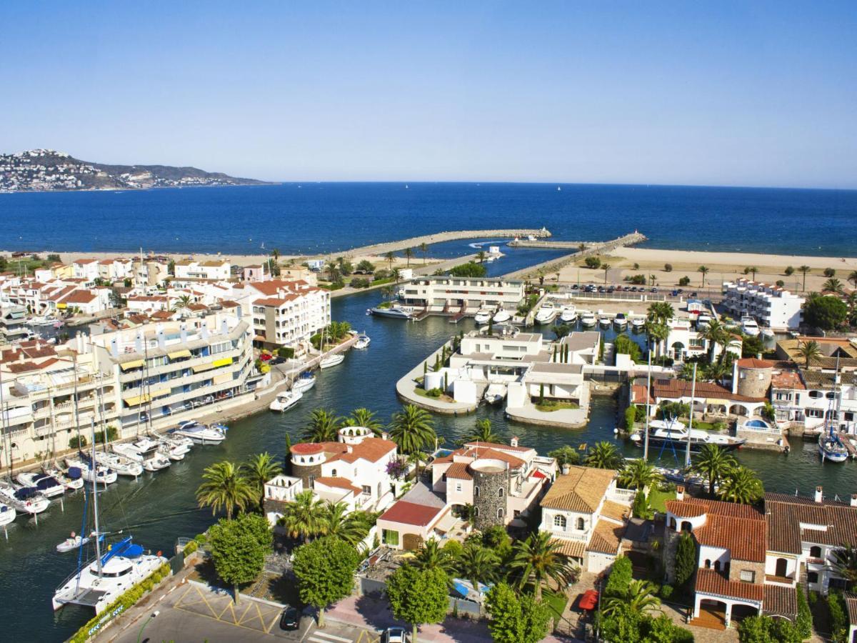 Holiday Home Requesens Canal Емпуриабрава Екстериор снимка